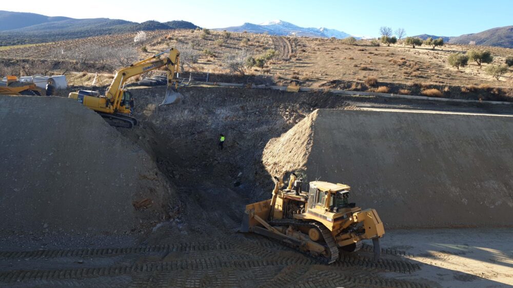 Modernización y mejora de Balsas de la comunidad de Regantes Acequia de la Sierra de Lugros